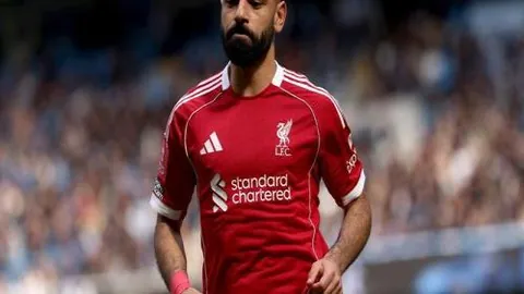 青岛德比对决：中超战绩揭示数据冲突与策略较量